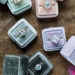 10 spôsobov, ako zakomponovať zamat na svadbe